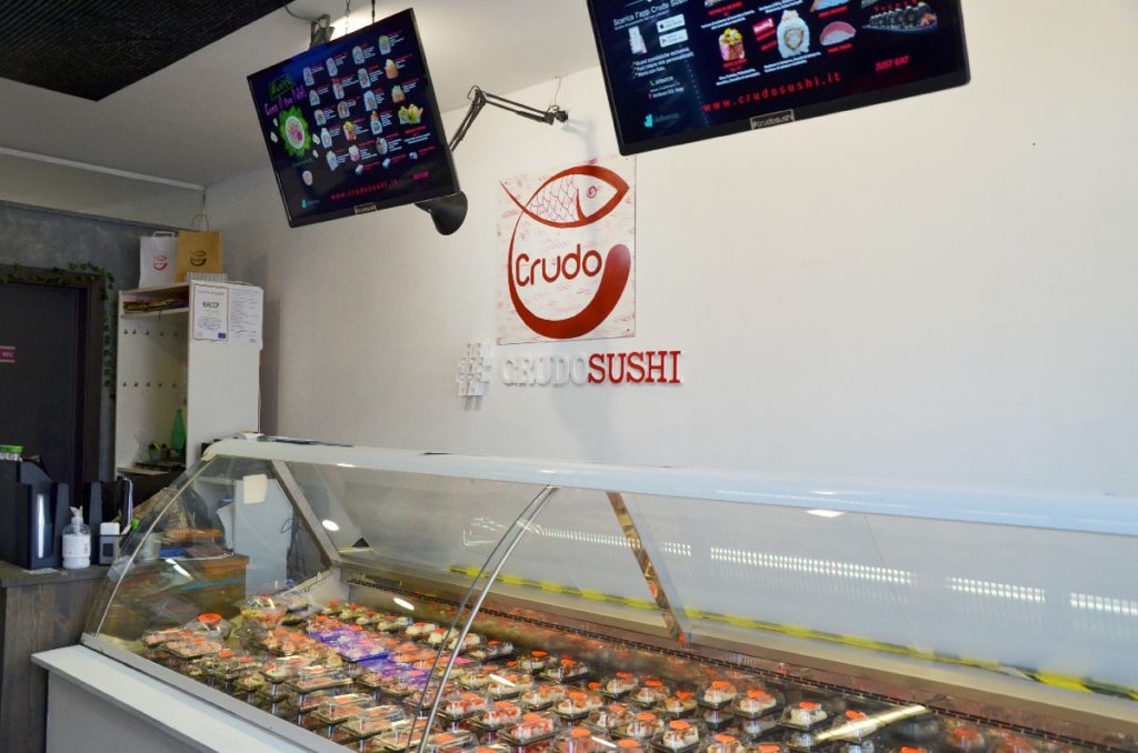 ristorante CRUDO consegna poké a domicilio Roma delivery Take Away Sushi bar