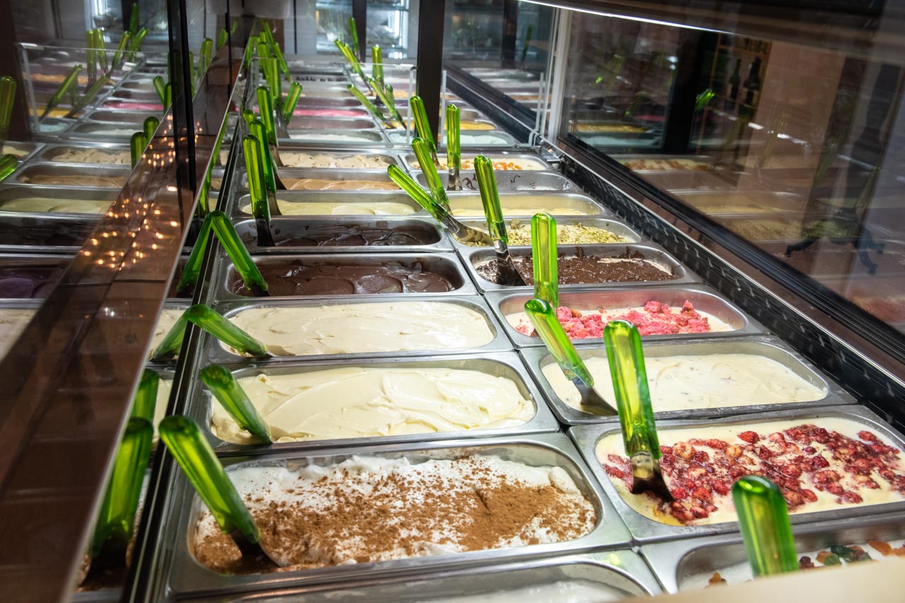 Bar Gelateria Pica Roma oltre 50 gusti di gelato