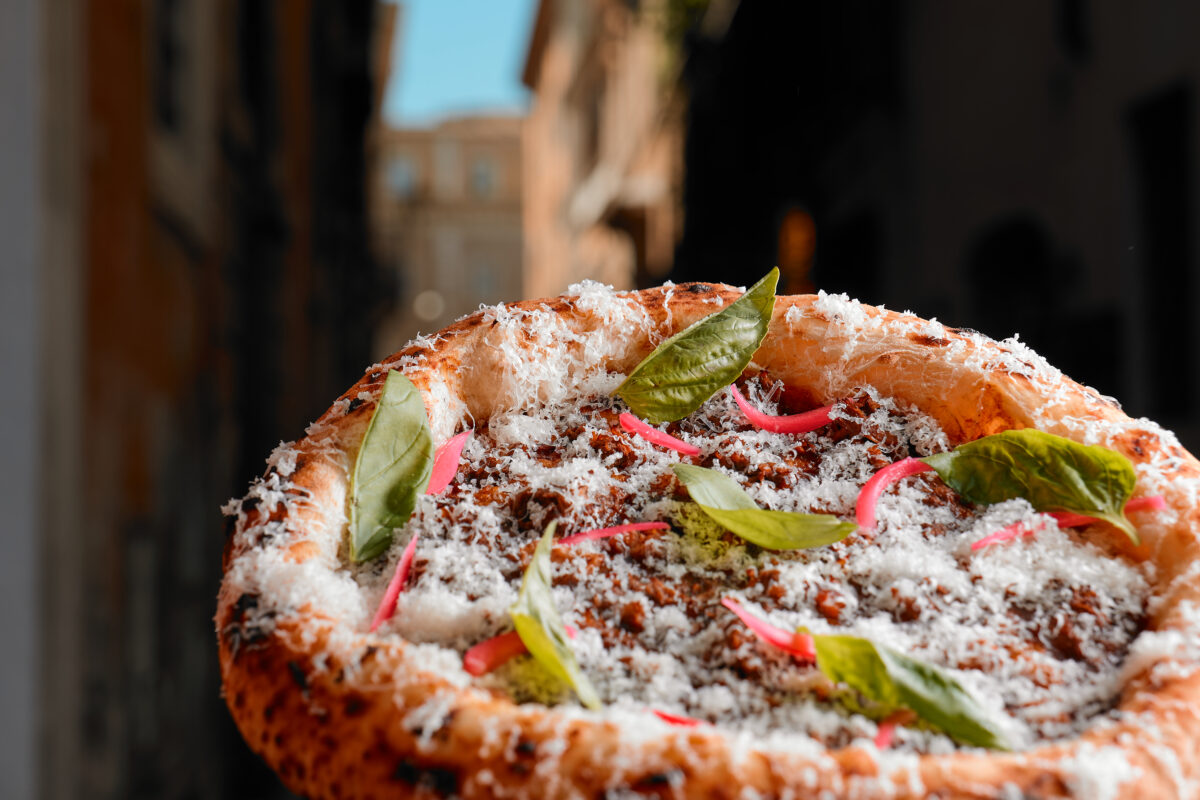 La Pizza contemporanea di BRUCIO Testaccio pizzeria via degli Stradivari 1 ph Giulio Di Gregorio