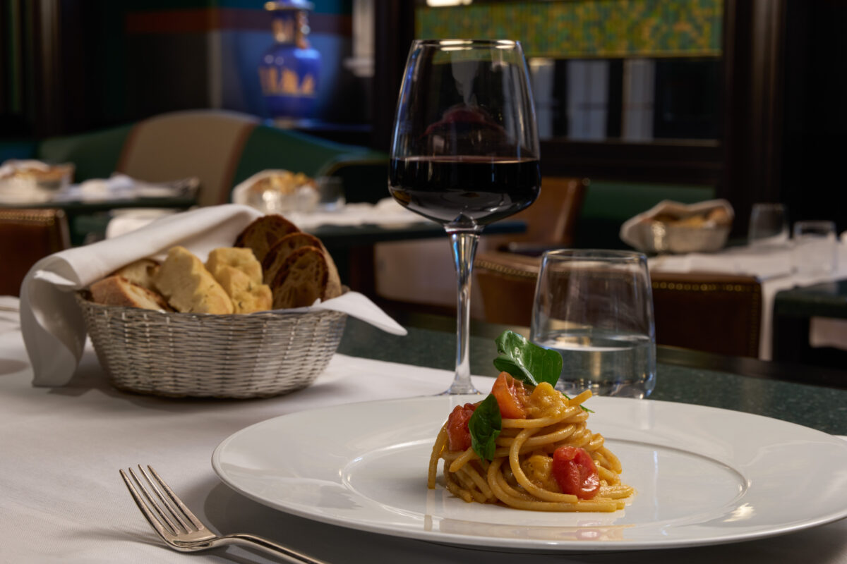 Flora Restaurant Rome Marriott Grand Hotel Flora dal menu Spaghettoni Mancini ai tre pomodori