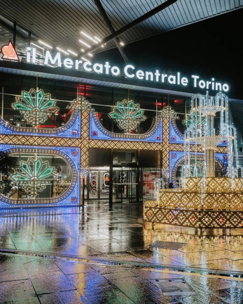 Mercato Centrale Torino piazza della Repubblica Natale 2023